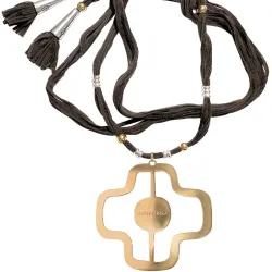 Sautoir lien AXL doré Acquadila pour un look audacieux.