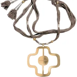 Sautoir lien AXL doré Acquadila pour un look audacieux.