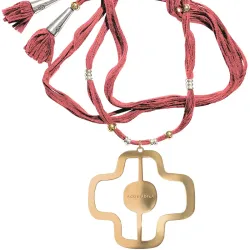 Sautoir lien AXL doré Acquadila pour un look audacieux.